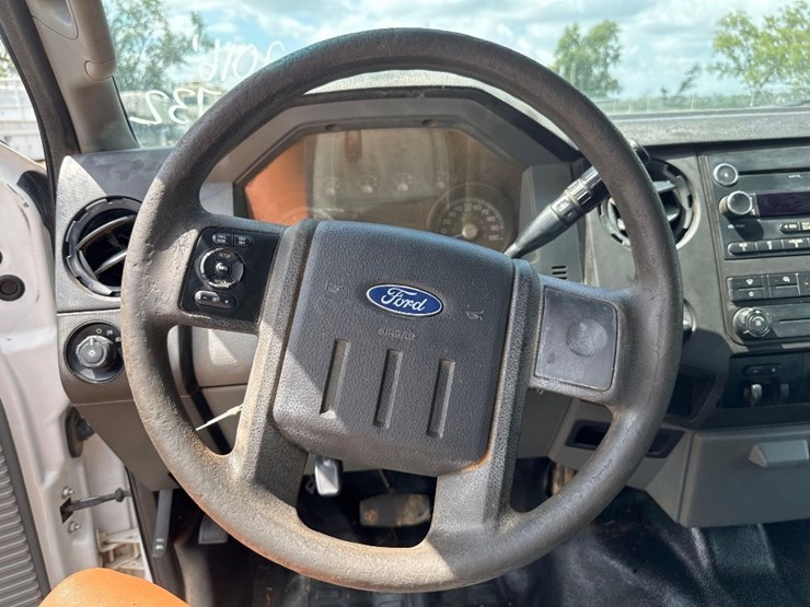2016-ford-f350-xl-image-24