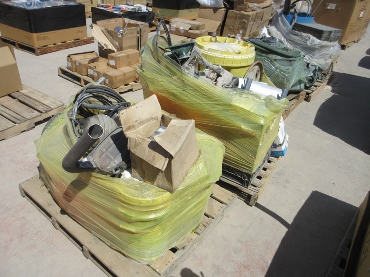 (4)-pallets-of-misc-items,-image-1