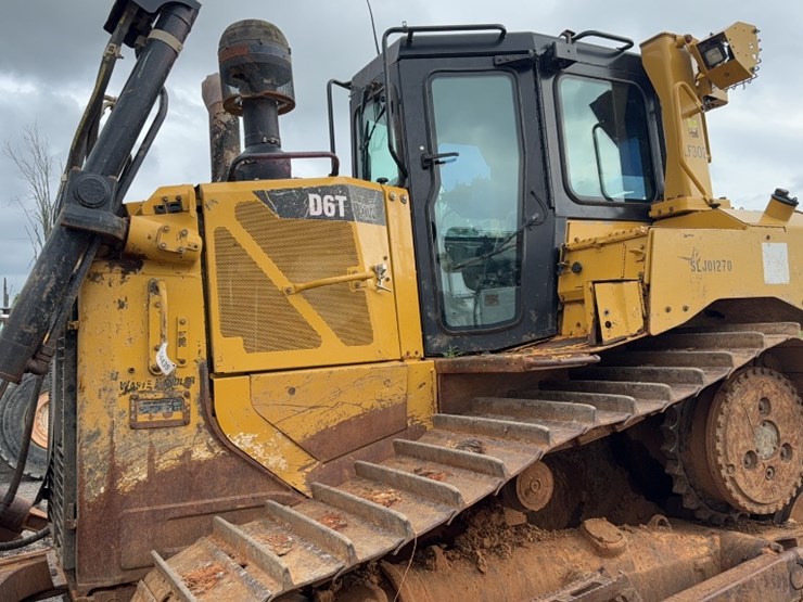 caterpillar-d6t-xw-image-11