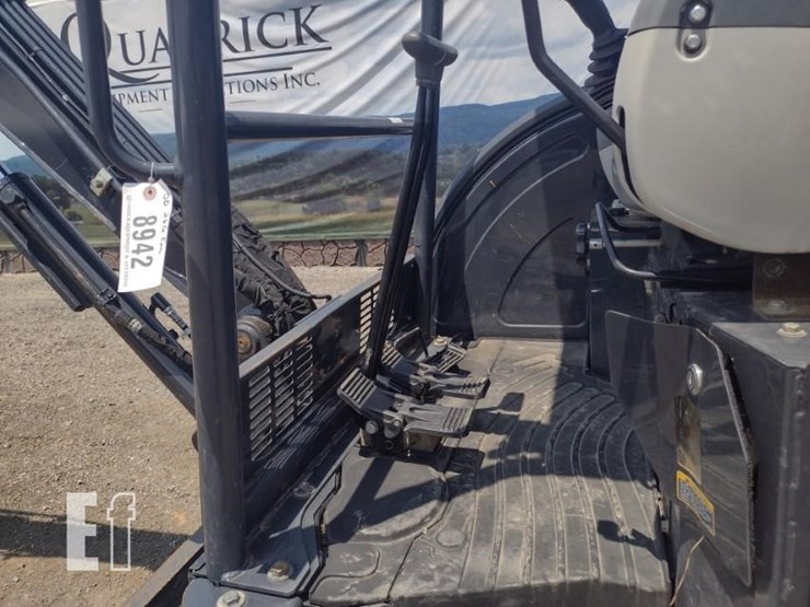 2020-deere-26g-image-11