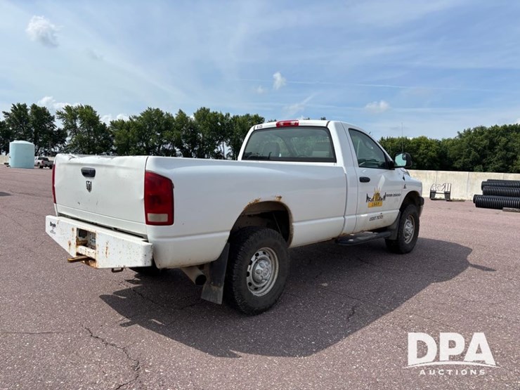 2006-dodge-ram-2500-image-11