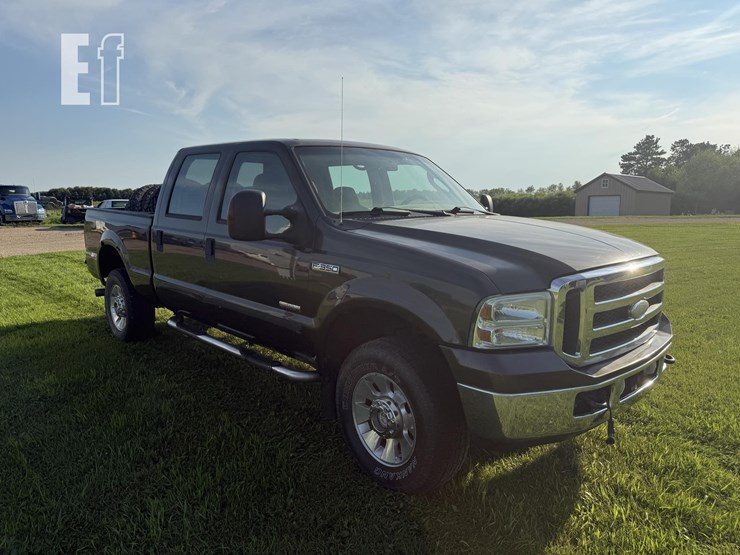 2005-ford-f350-xlt-image-2