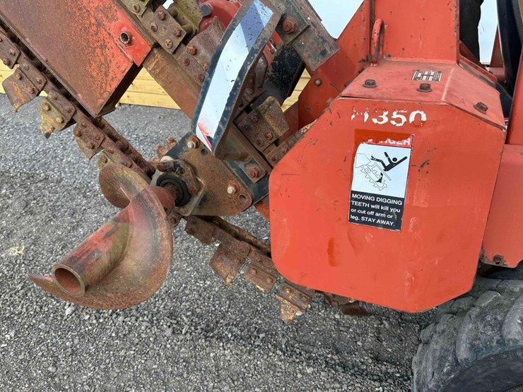 2003-ditch-witch-3700-image-19