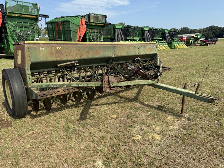 john-deere-8300-image-3