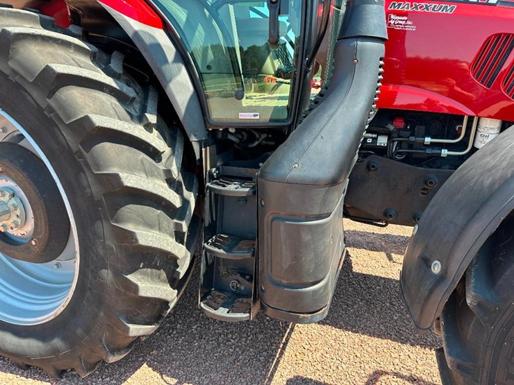 2014-case-ih-maxxum-140-image-22