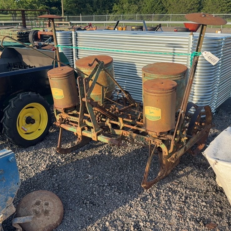 JOHN DEERE 2
