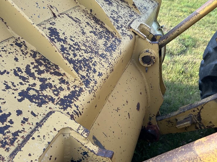 caterpillar-966-image-16