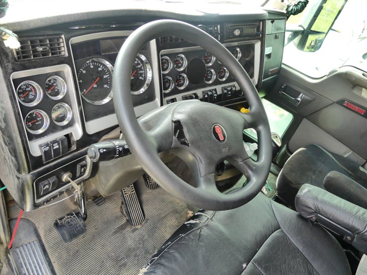 2012-kenworth-t660-image-15