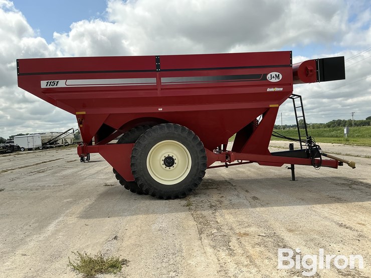 2021-j&m-1151-grain-cart-image-4