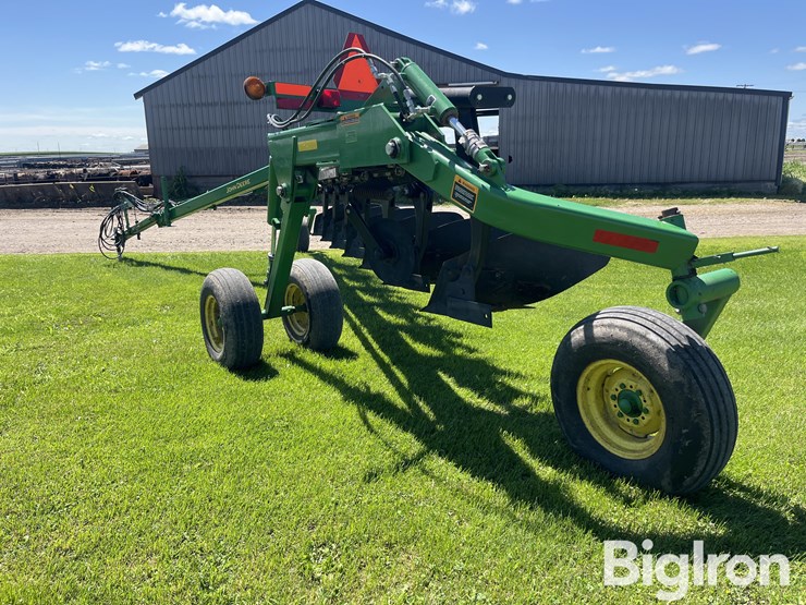 2015-john-deere-3710-image-6