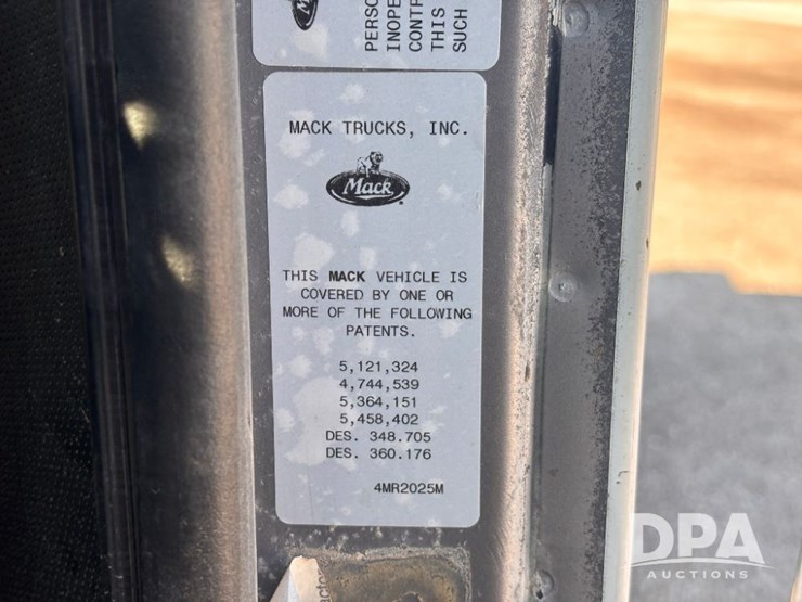 1999-mack-ch613-image-78