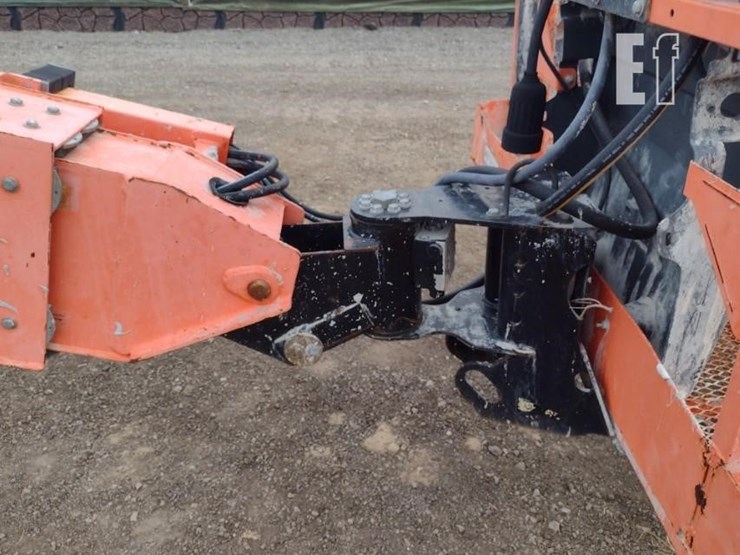 2008-jlg-600s-image-22