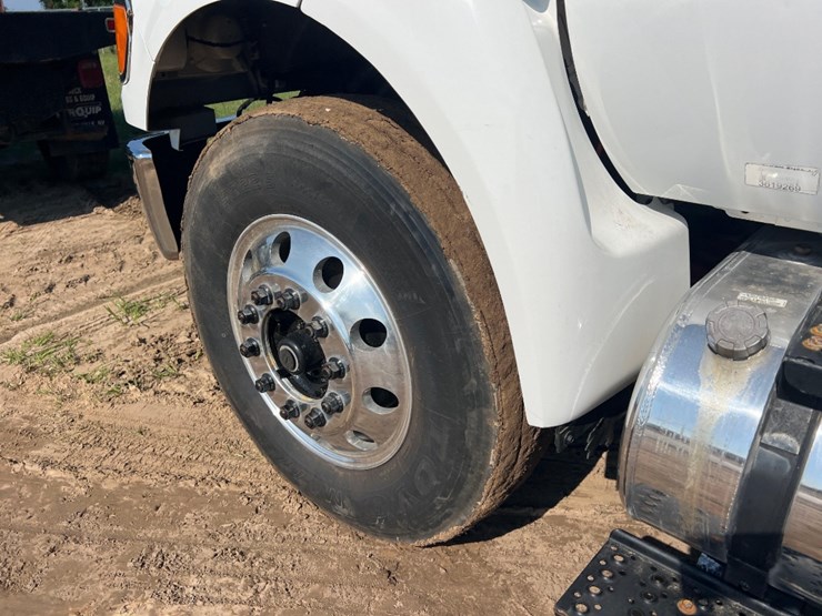 2015-ford-f750-xl-image-24