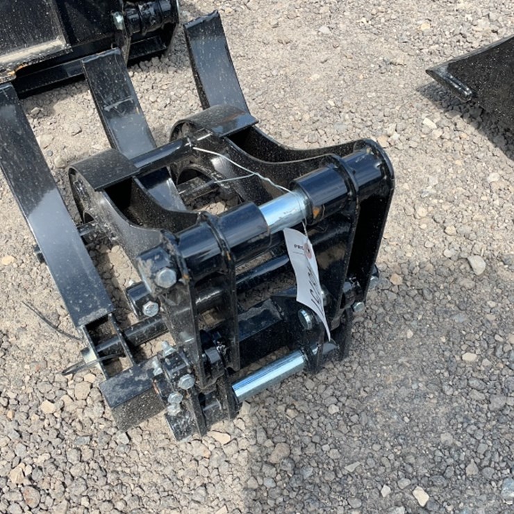 #1079 • MINI EXCAVATOR GRAPPLE