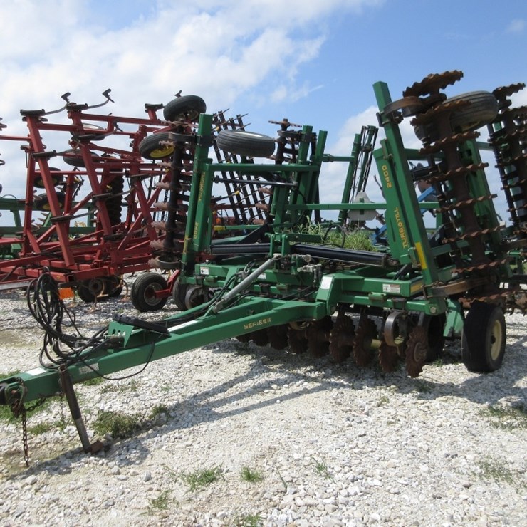 Great Plaines 2400 Tt