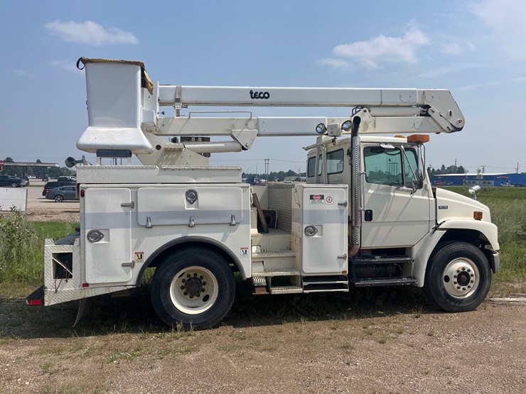 1998-freightliner-fl70-image-1