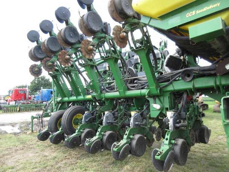 john-deere-1790-image-3