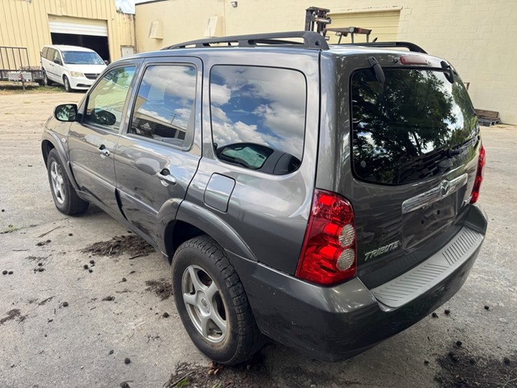 2005-mazda-tribute-image-4
