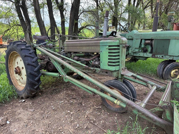 john-deere-model-b-image-1