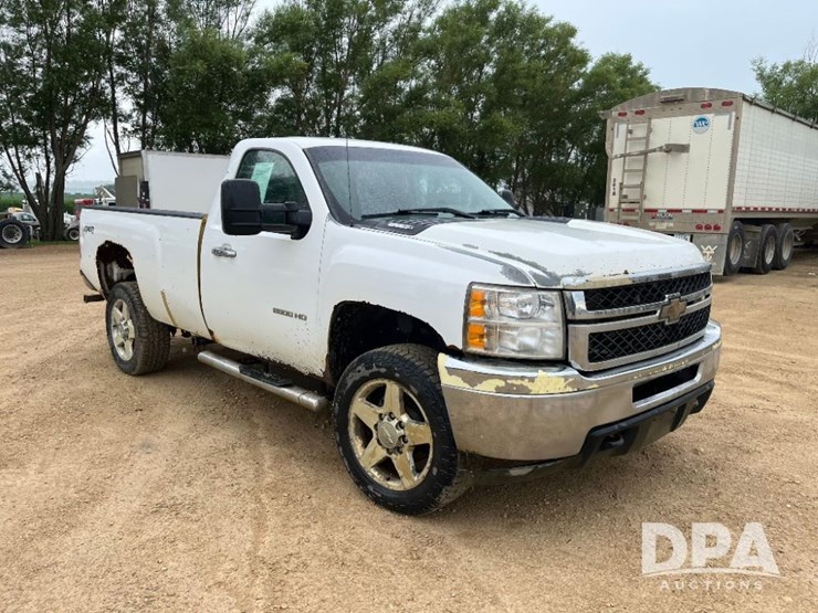 2011-chevrolet-silverado-2500-image-5