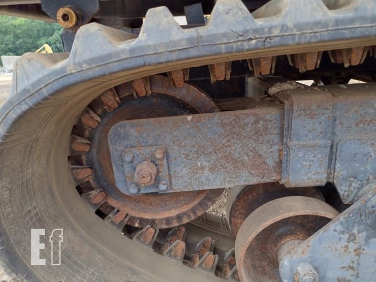 2015-morooka-mst800vd-image-18