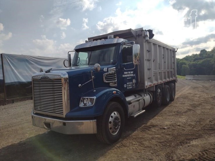 2017-freightliner-122sd-image-32