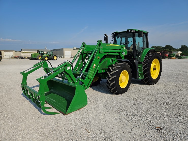 2022-john-deere-6145m-image-1