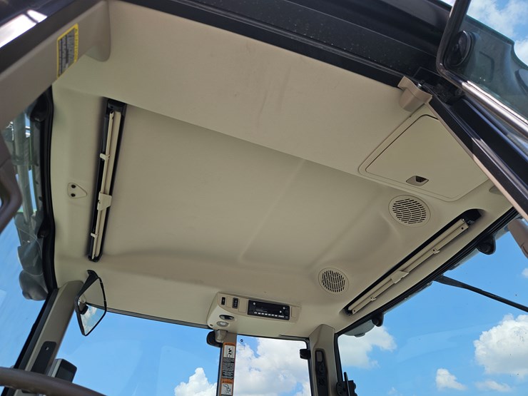 2022-john-deere-6140m-image-8