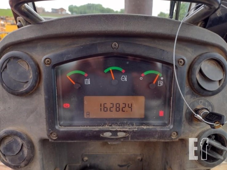 2014-caterpillar-d5k2-lgp-image-10