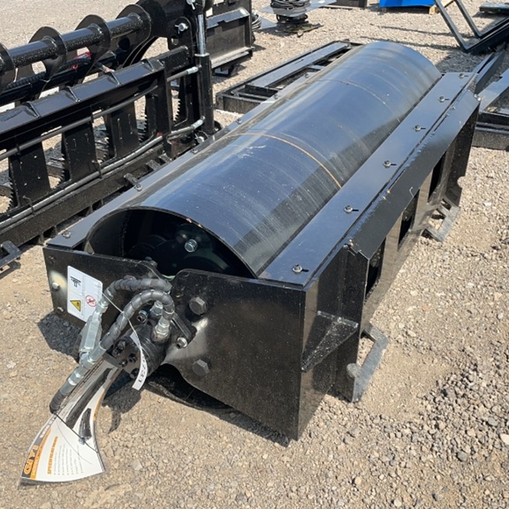 #1056 • GIYI 60" SKID STEER VIBRATORY ROLLER