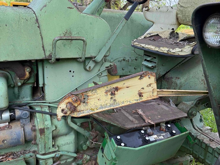 john-deere-3010-image-17