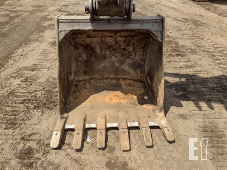 1992-deere-490e-image-16