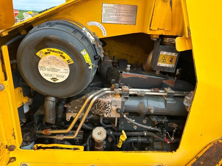2007-komatsu-d51px-22-image-46