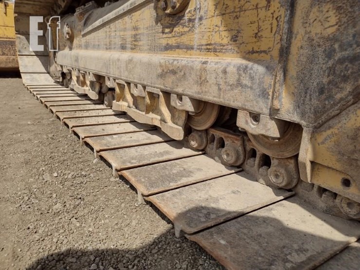 2010-caterpillar-d6n-lgp-image-25
