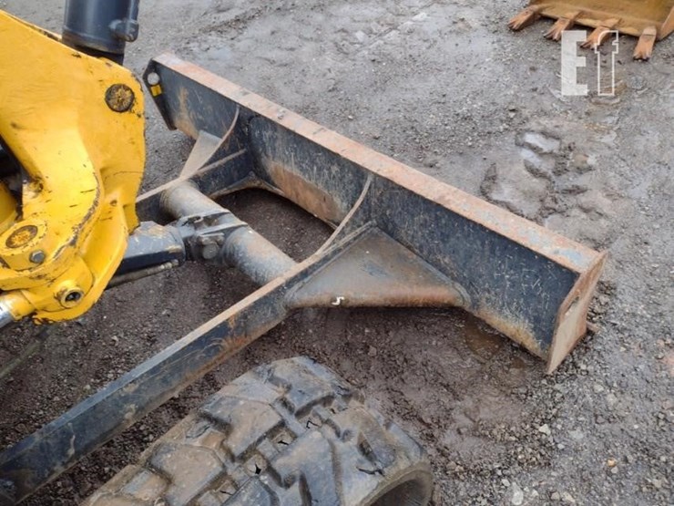 2007-deere-35d-image-26