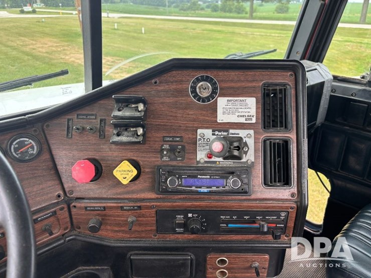 2000-freightliner-truck-(gp11021,-unit-398)-image-77