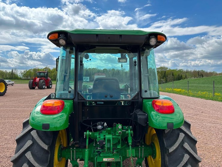 2020-john-deere-5075e-image-22