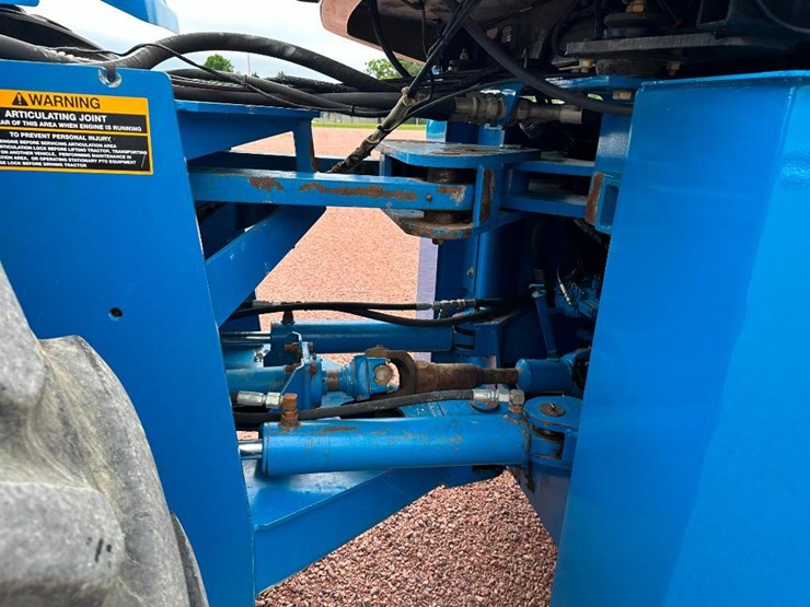 2000-new-holland-9384-image-32