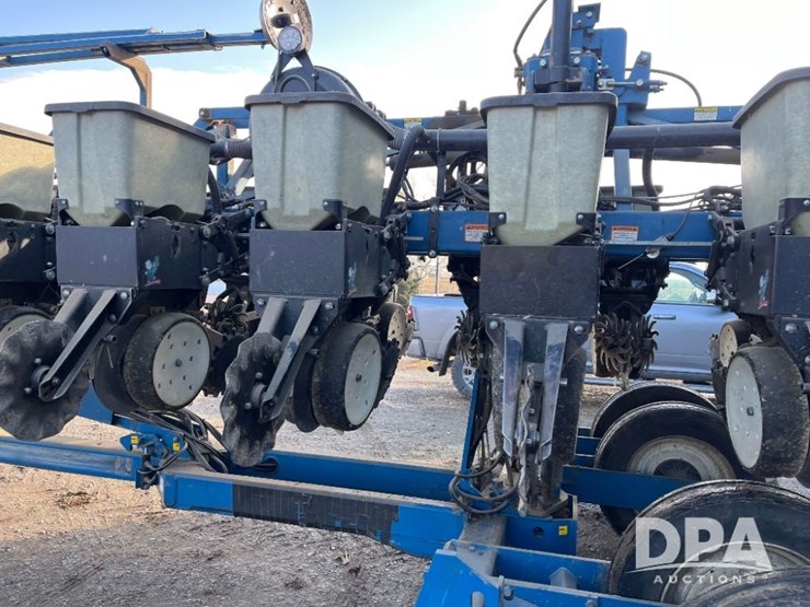 kinze-2600-image-27