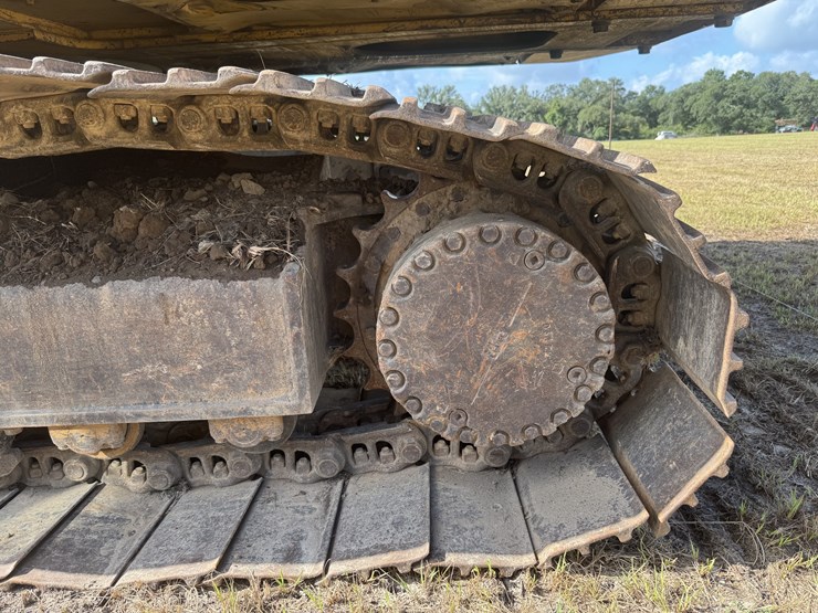 2015-komatsu-pc210-lc-image-11