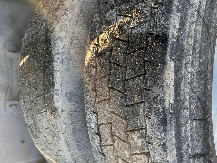 2009-ford-f750-image-28