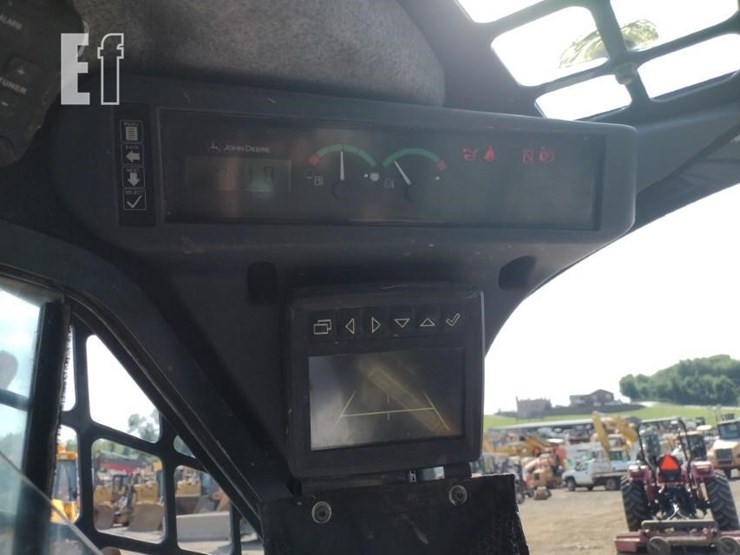 2020-deere-333g-image-7