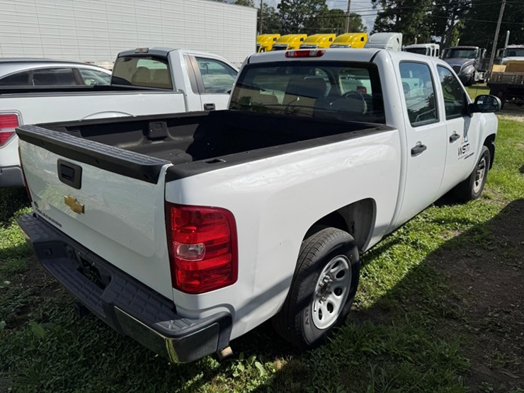 2011-chevrolet-silverado-1500-image-3