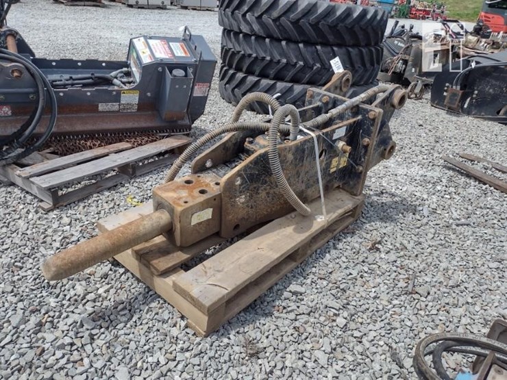 17-caterpillar-305-image-6