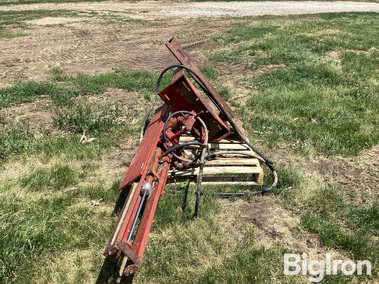 skid-steer-post-driver-image-2