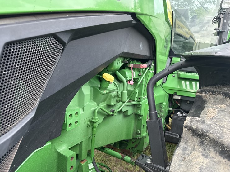 2021-john-deere-8r-230-image-12