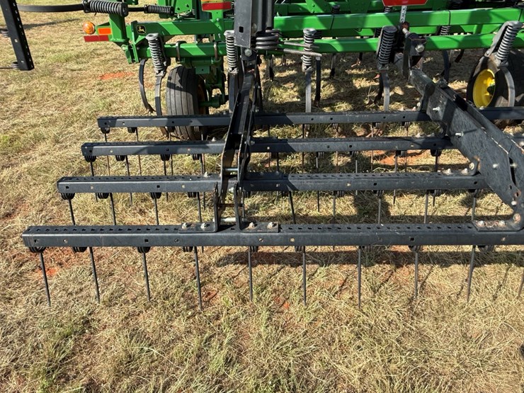 2013-john-deere-2210-image-22
