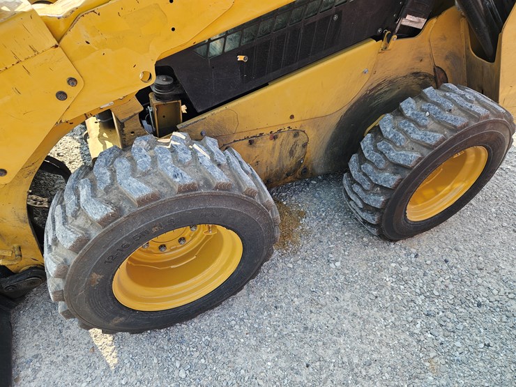 2020-caterpillar-262d3-image-13