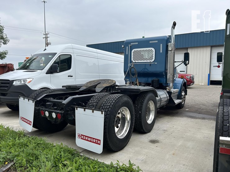 2020-kenworth-t800-image-4
