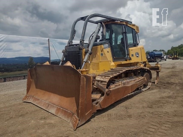 2011-deere-850k-image-49